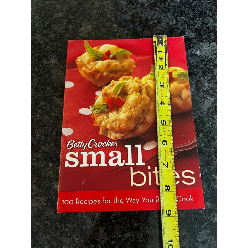 Betty Crocker Small Bites Cookbook 100 Recipes Spiral‎ Bound 2008